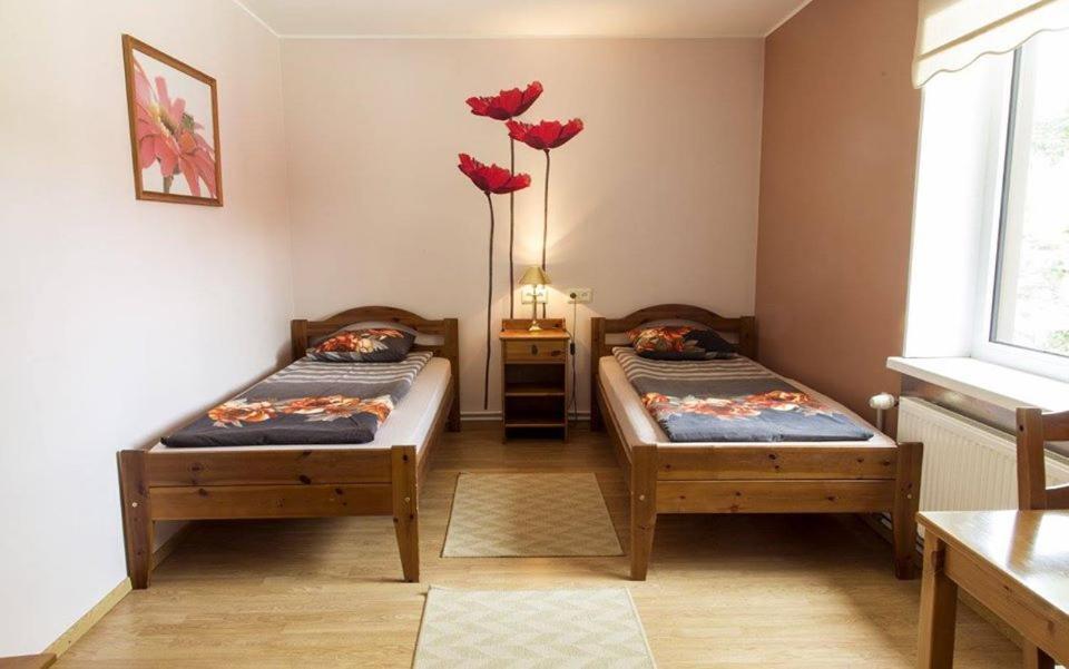 Vahe Guest House Poltsamaa Exterior foto
